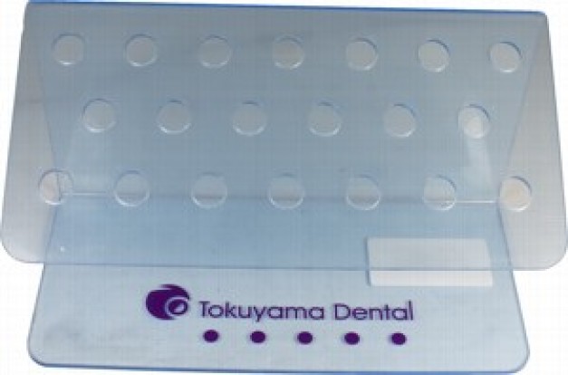 Подставка для композитов Tokuyama, 220х100х120/70 мм